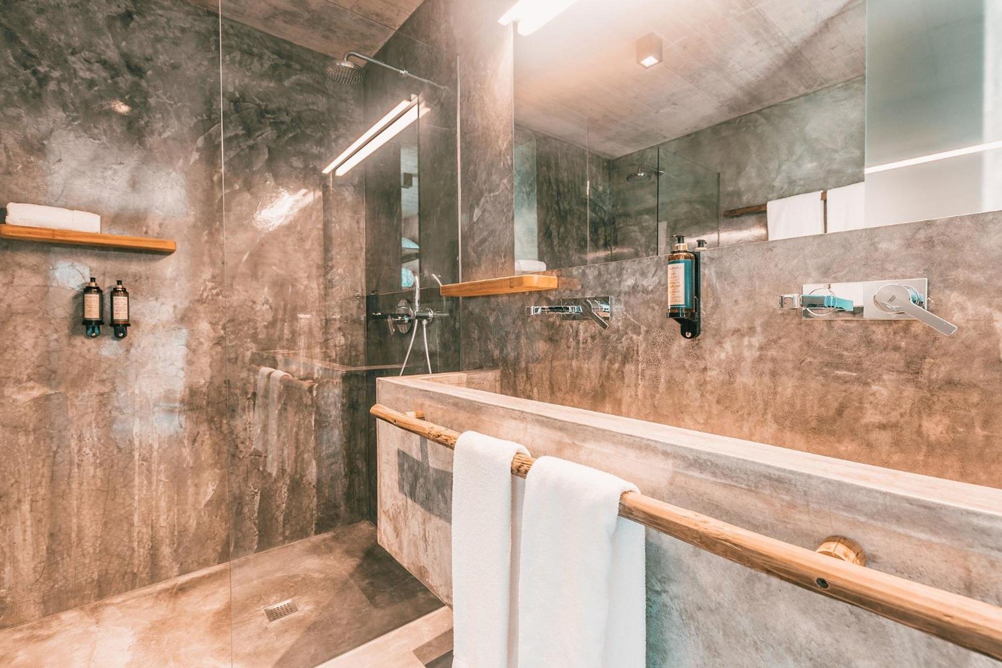 Noah Surf House Portugal Hotell Santa Cruz  Rom bilde